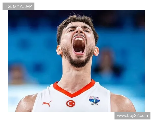 立陶宛制定针对字母哥防守方案以限制外线投射全面遏制希腊进攻核心