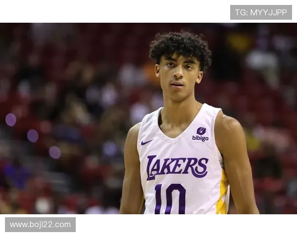 克里斯蒂称赞球队先发实力替补阵容深度或为联盟顶尖水平 克里斯蒂称赞球队先发实力替补阵容深度或为联盟顶尖水平